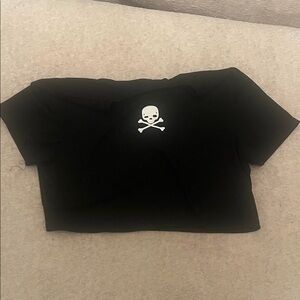 ROMWE Black Crop Top with Skull Design